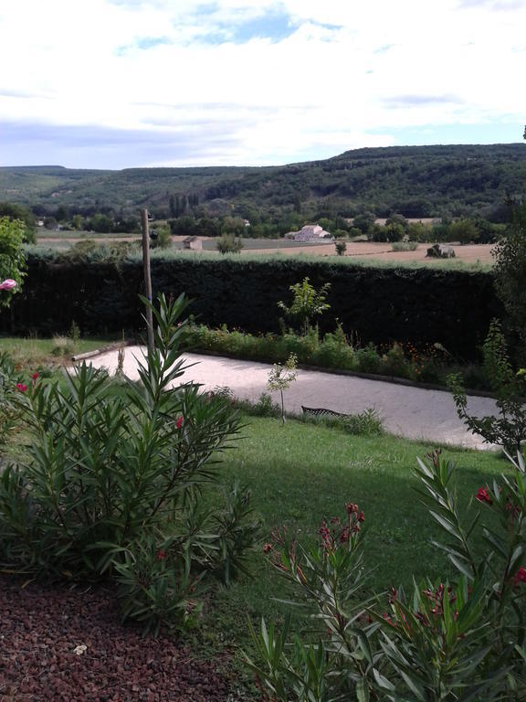 Le Chateau Des Estubiers Bed & Breakfast Serignan-du-Comtat ภายนอก รูปภาพ