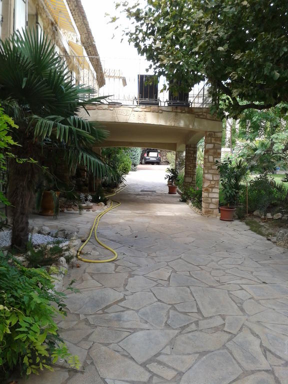 Le Chateau Des Estubiers Bed & Breakfast Serignan-du-Comtat ภายนอก รูปภาพ